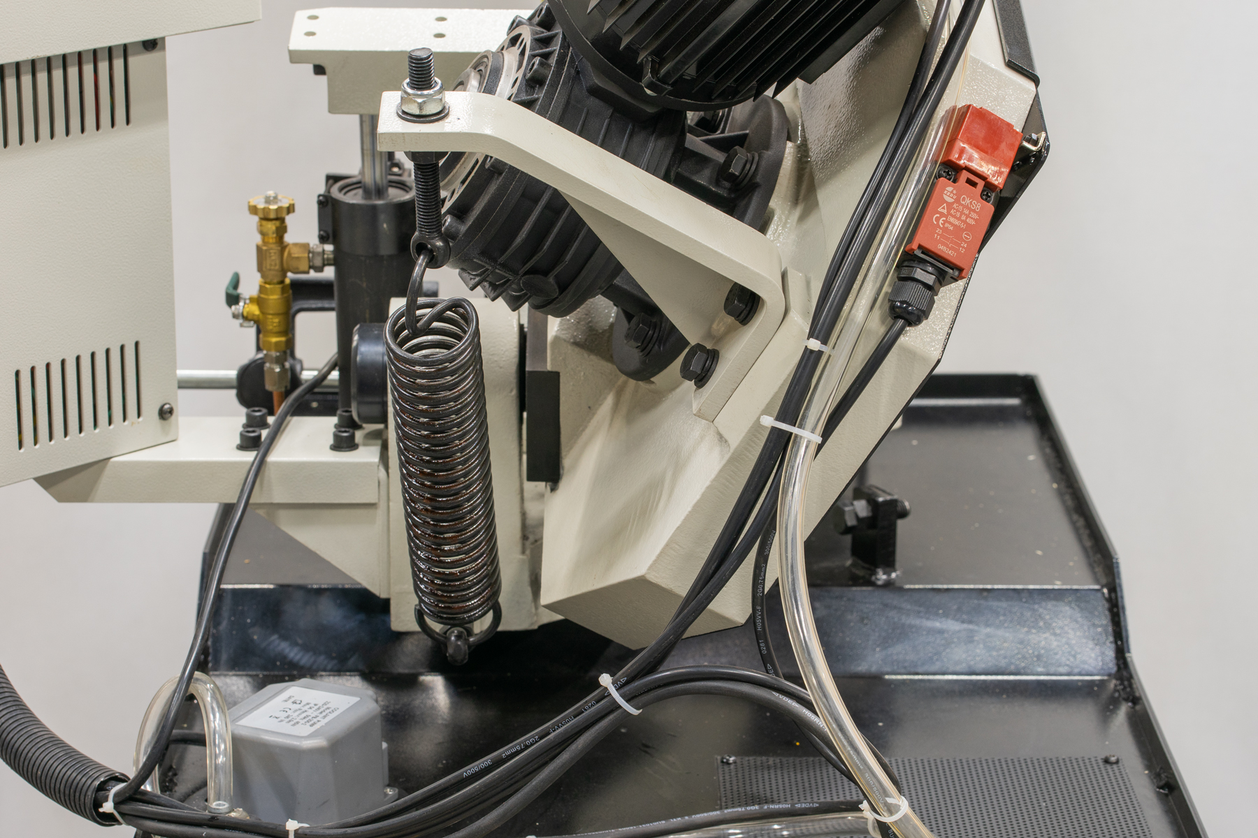 Станок ленточнопильный Stalex BSМ-220GV