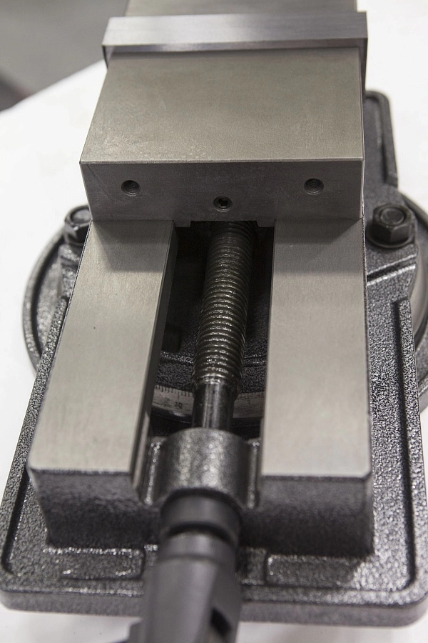 Тиски станочные Stalex QM16100