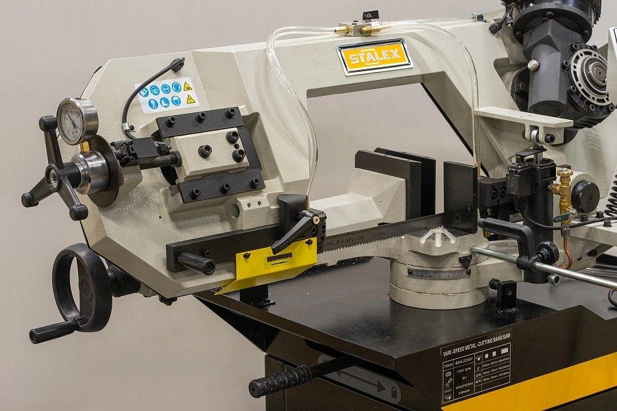 Станок ленточнопильный Stalex BSМ-220GV