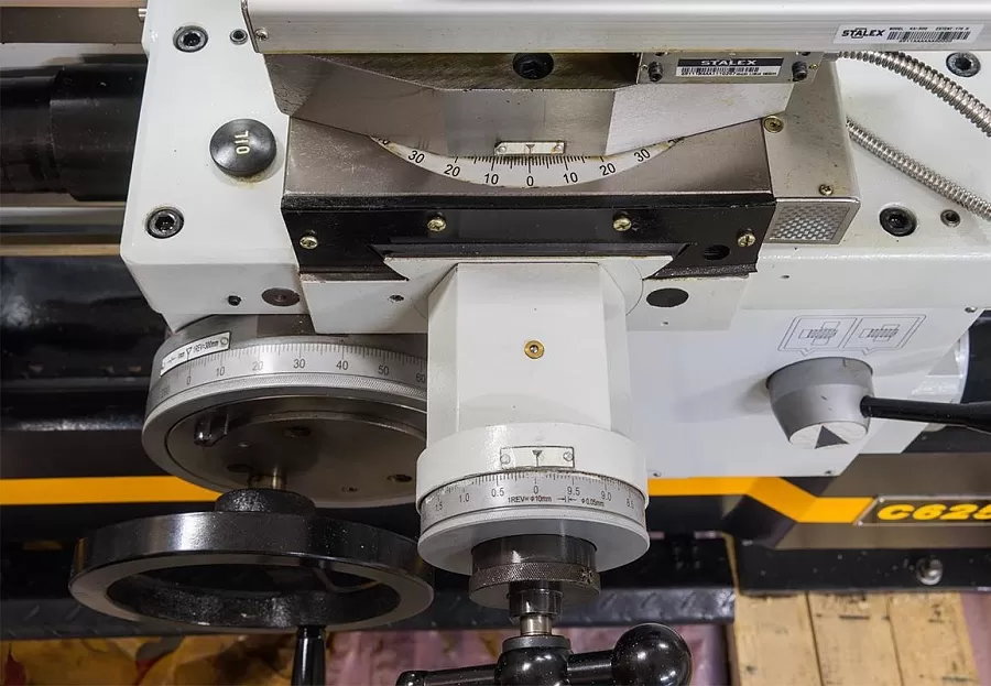 Станок токарно-винторезный STALEX C6251/3000