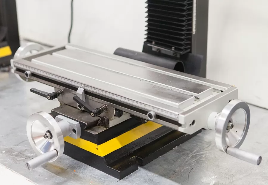 Фрезерно-сверлильный станок STALEX SBM-20 Vario