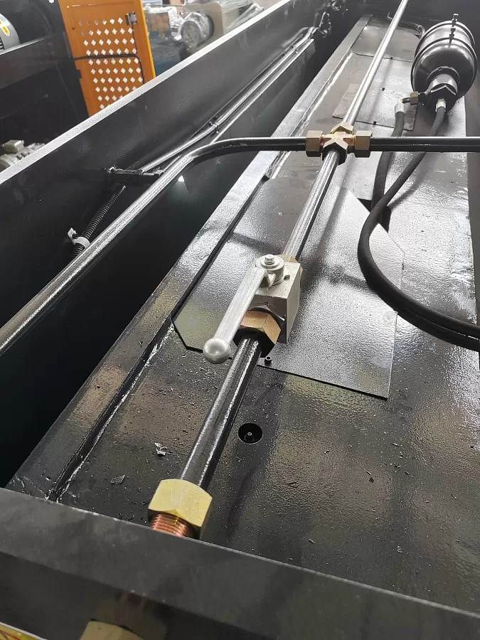 Гильотина гидравлическая Stalex HSB 3200x6