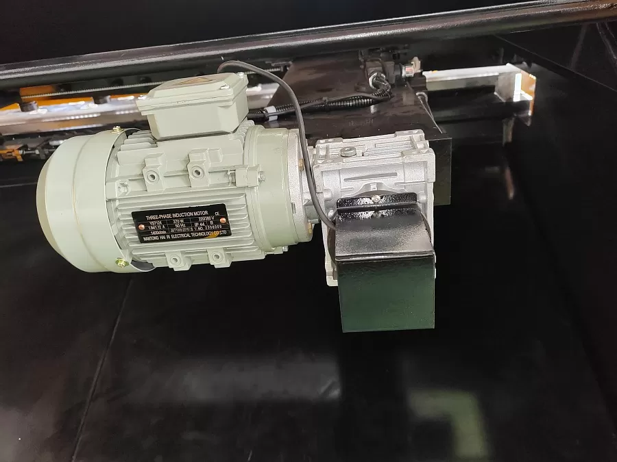 Гильотина гидравлическая Stalex HSB 4000x8