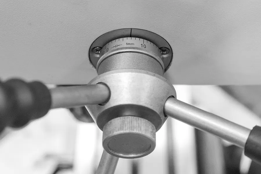 Фрезерно-сверлильный станок STALEX SBM-18 Vario