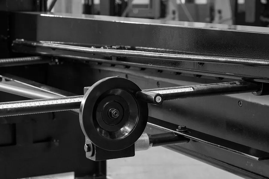 Гильотина ручная Stalex Q01-1.25х2000