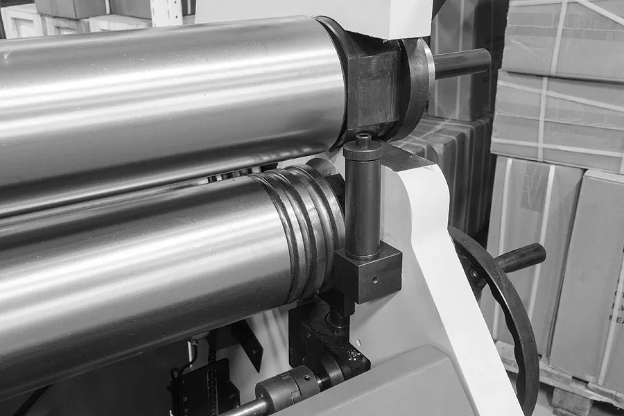 Станок вальцовочный гидравлический Stalex HSR-1550x6.5