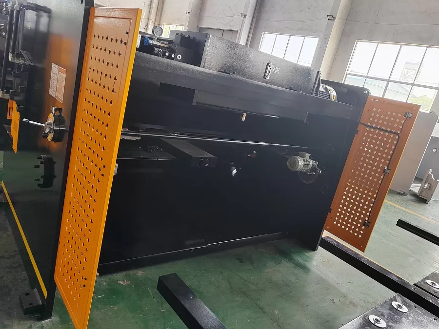 Гильотина гидравлическая Stalex HSB 4000x8