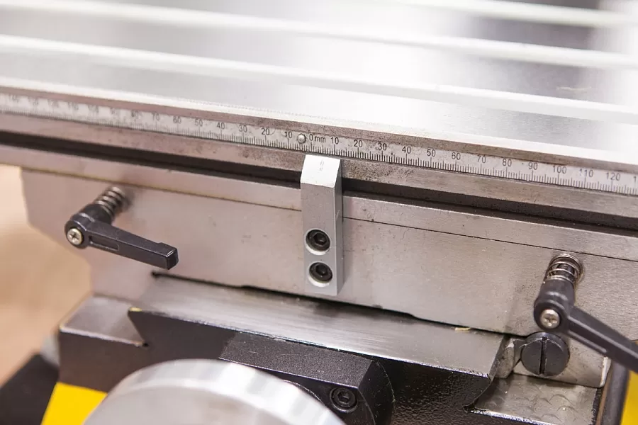 Фрезерно-сверлильный станок STALEX SBM-30 Vario