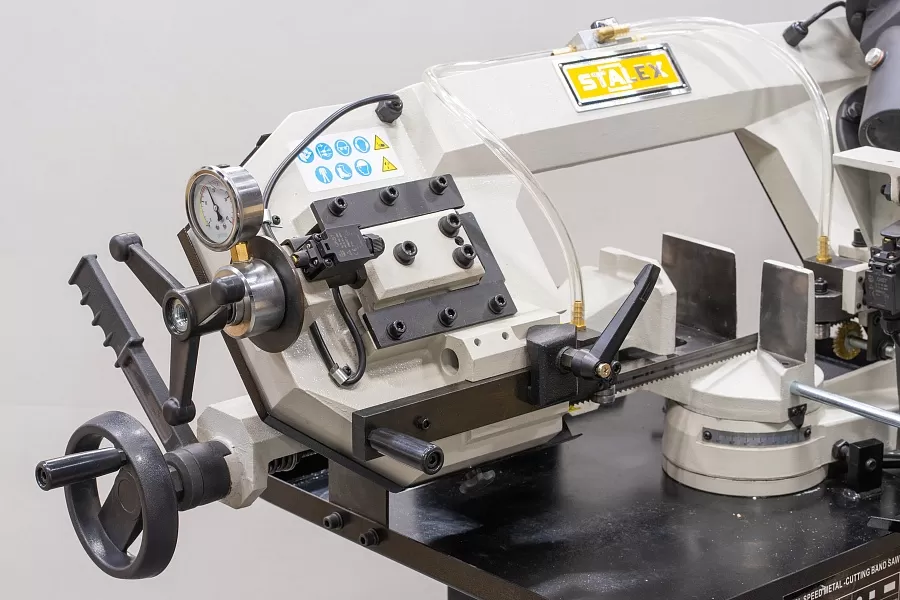 Станок ленточнопильный Stalex BSМ-170GV